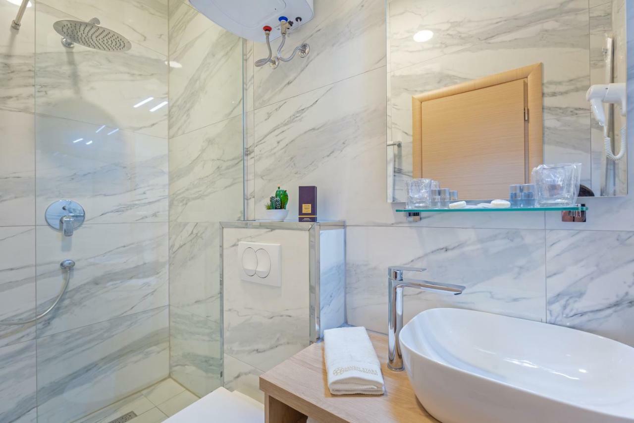 Guest house Seven Stars